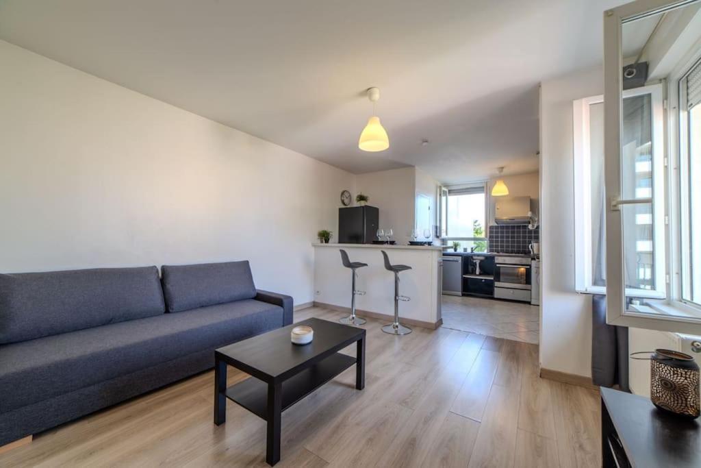 Le Courteline - Villeurbanne Centre Экстерьер фото